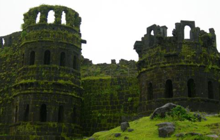 Korlai Fort, Raigad, Maharashtra - Vushii.com